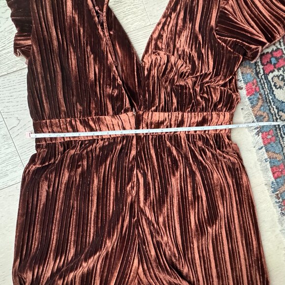 MINKPINK Lex Pleated Velvet Jumpsuit Party Bronze Holiday Wide Leg Sz Med - Picture 11 of 13